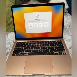 MacBook Air 13” rose gold perfect condition! Bought in June 2023 but rarely used